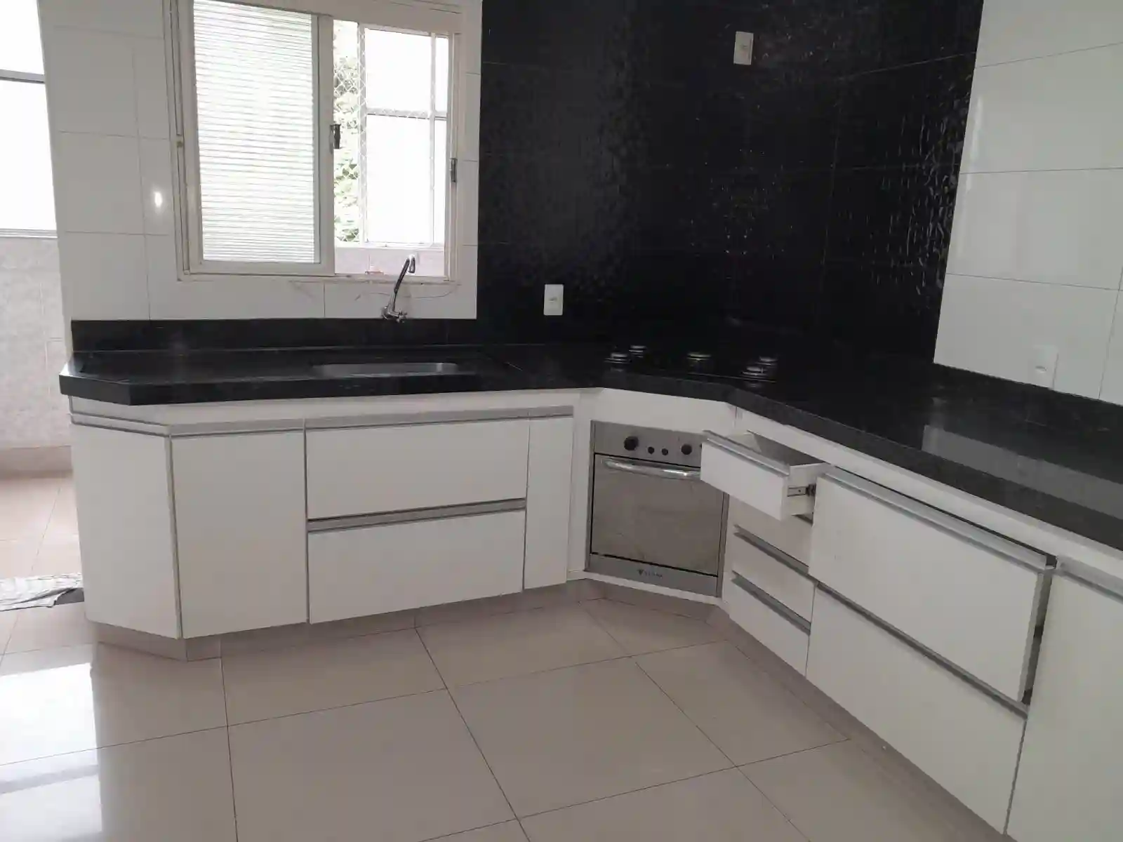 Apartamento com 2 quartos à venda, 80m² — foto 1 de 15