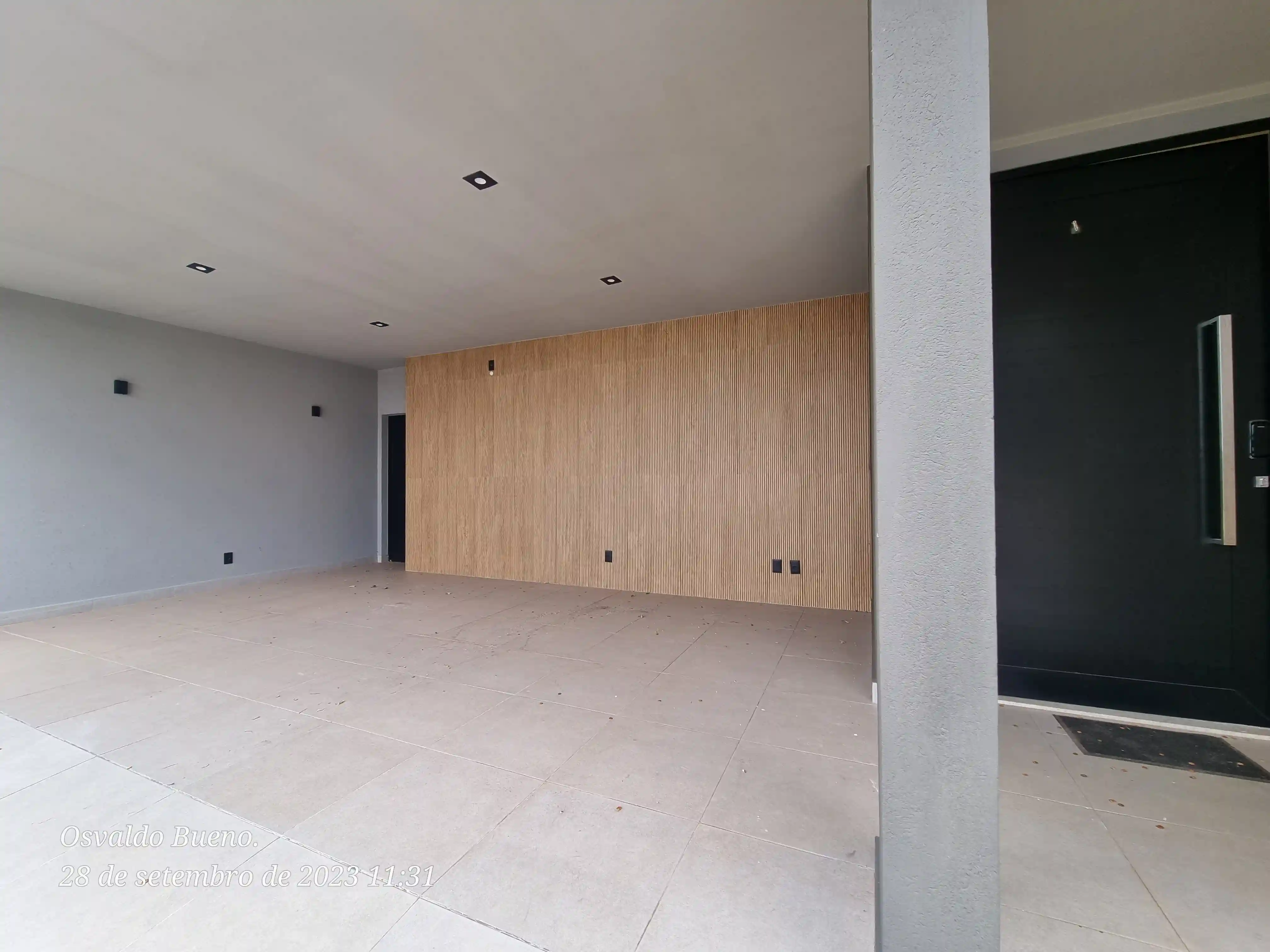 Casa de Condomínio com 3 quartos à venda, 220m² — foto 2 de 23
