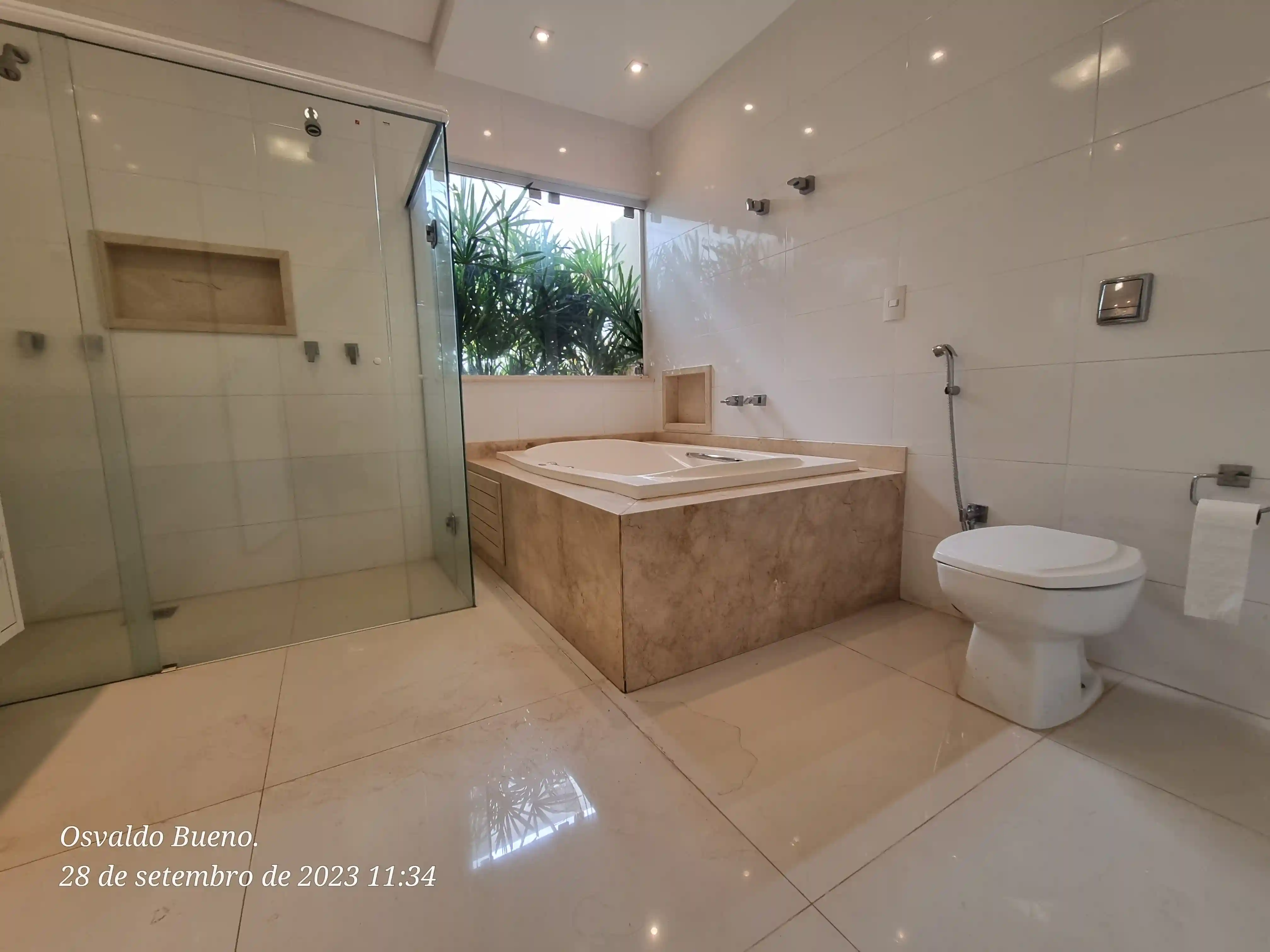 Casa de Condomínio com 3 quartos à venda, 220m² — foto 19 de 23