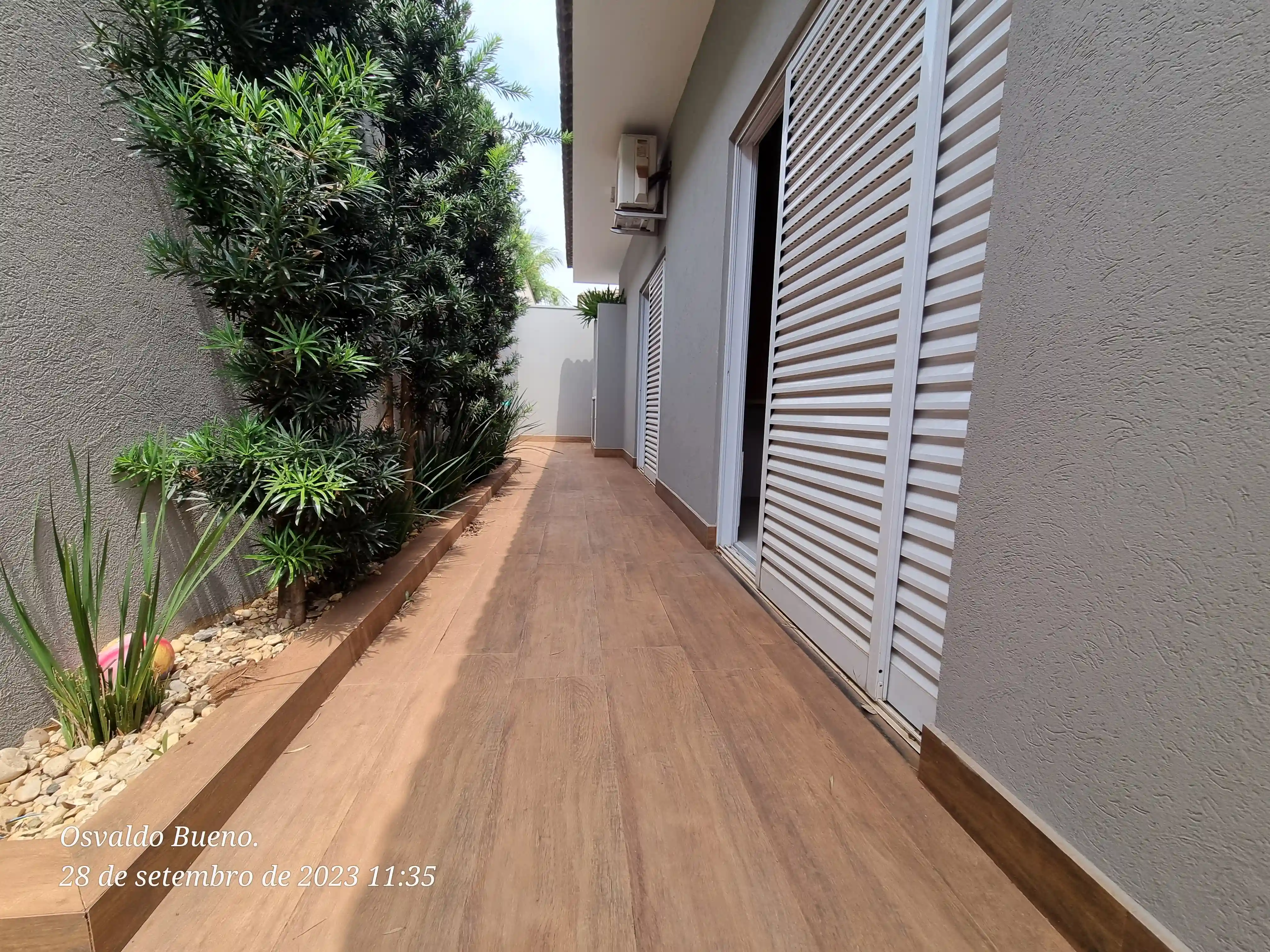 Casa de Condomínio com 3 quartos à venda, 220m² — foto 18 de 23