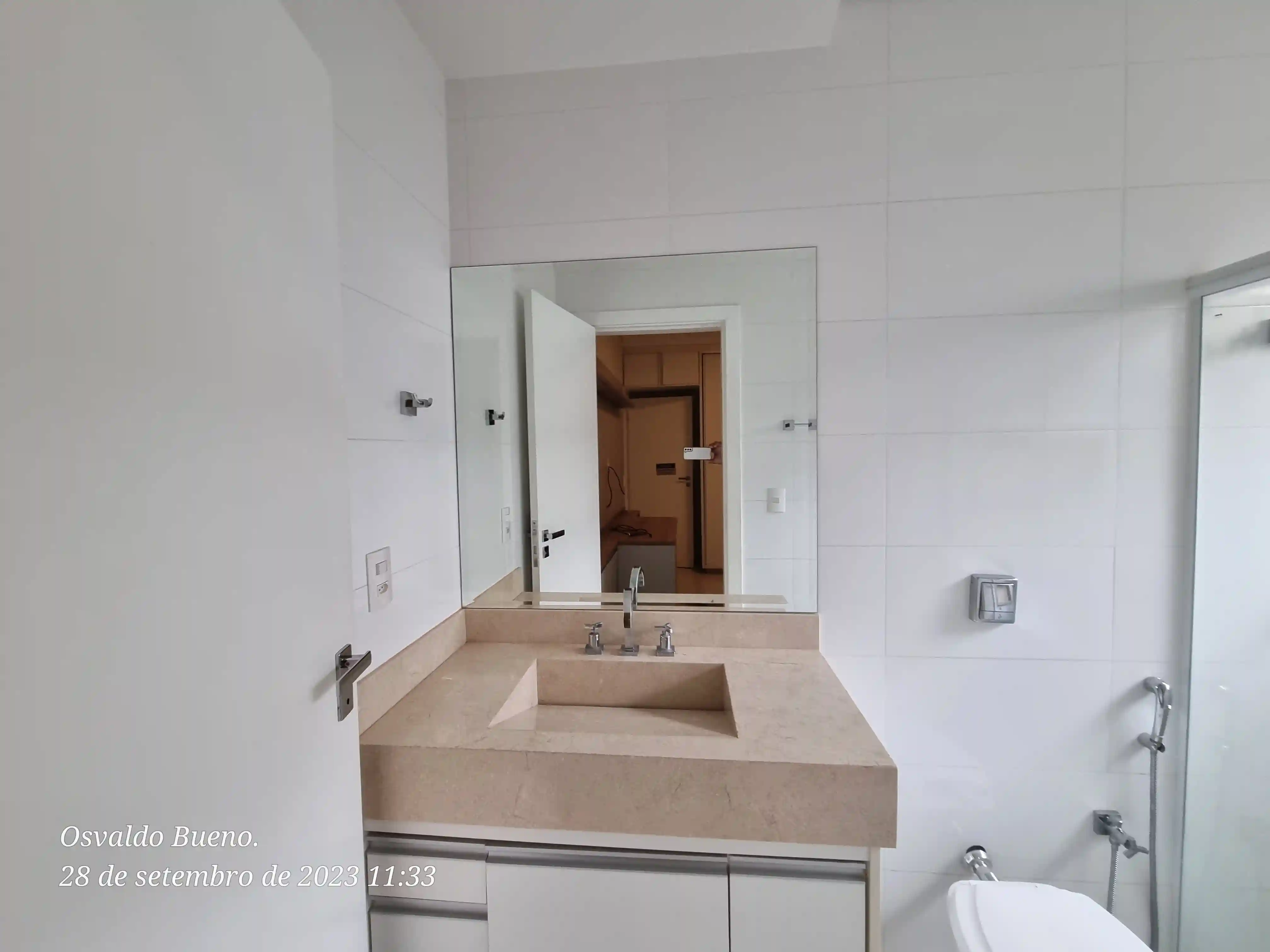 Casa de Condomínio com 3 quartos à venda, 220m² — foto 3 de 23