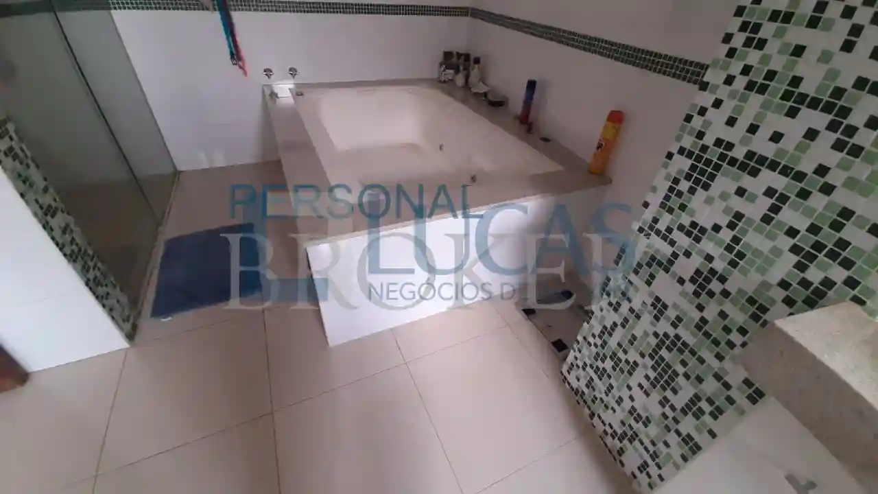 Casa de Condomínio com 3 quartos para aluguel, 340m² — foto 8 de 15