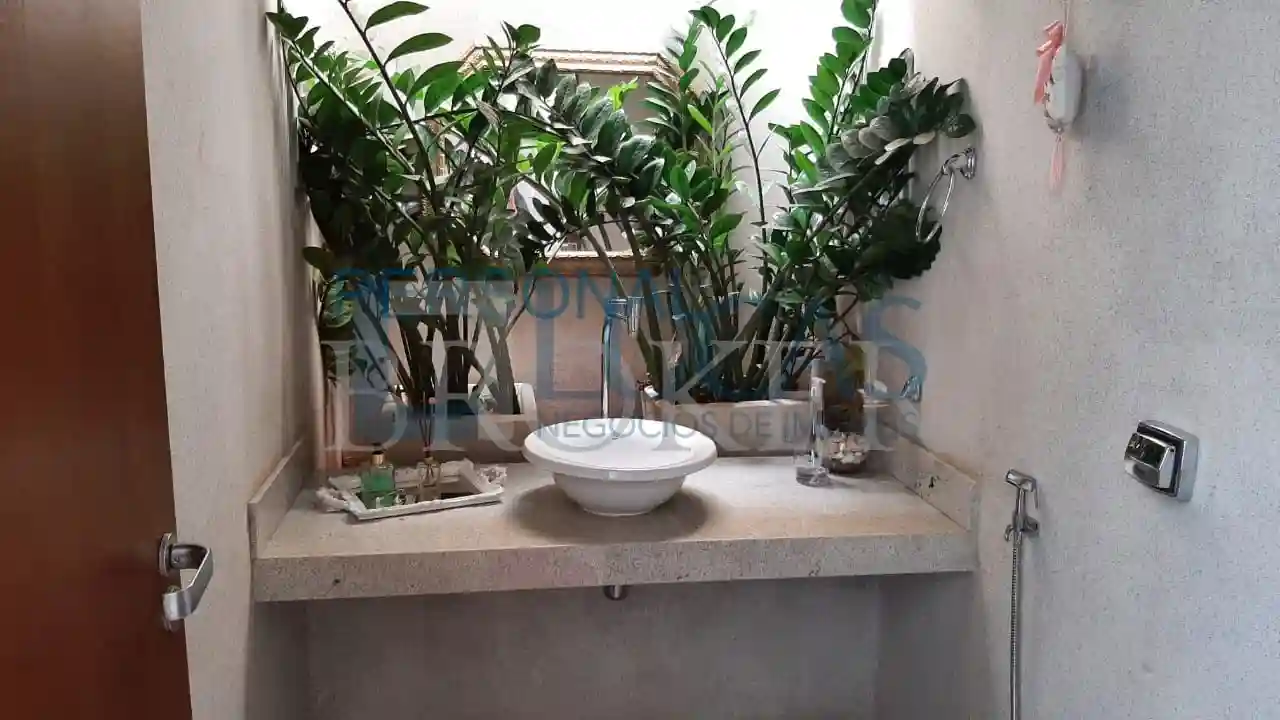 Casa de Condomínio com 3 quartos para aluguel, 340m² — foto 3 de 15