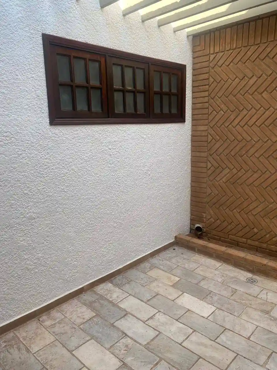 Casa Comercial com 3 quartos para aluguel, 250m² — foto 5 de 26