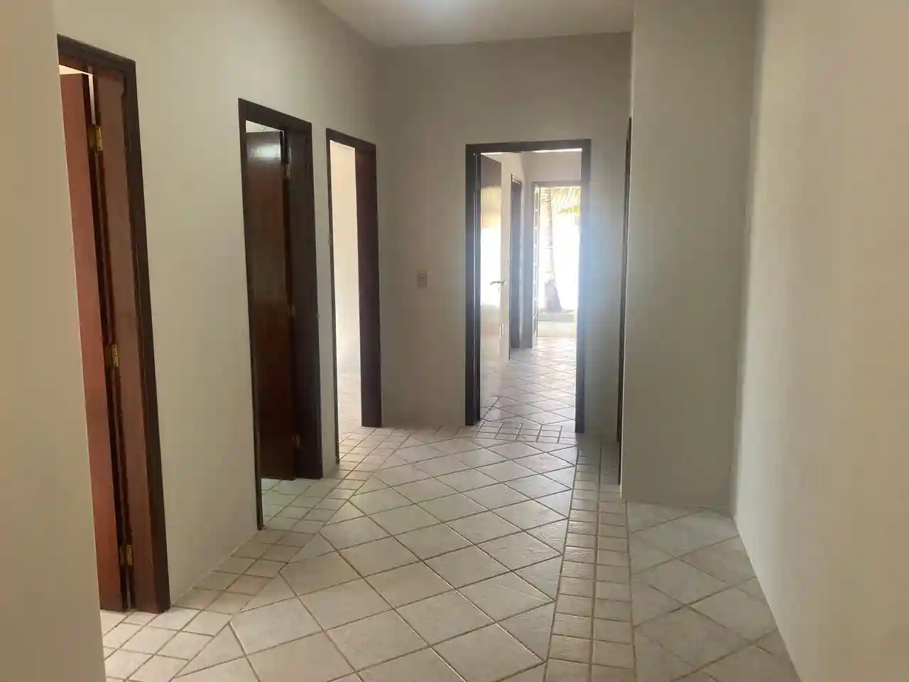 Casa Comercial com 3 quartos para aluguel, 250m² — foto 13 de 26