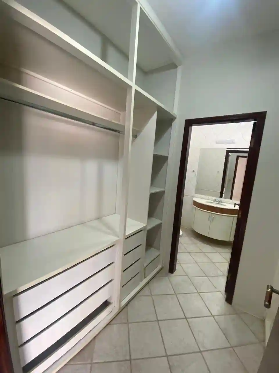 Casa Comercial com 3 quartos para aluguel, 250m² — foto 15 de 26