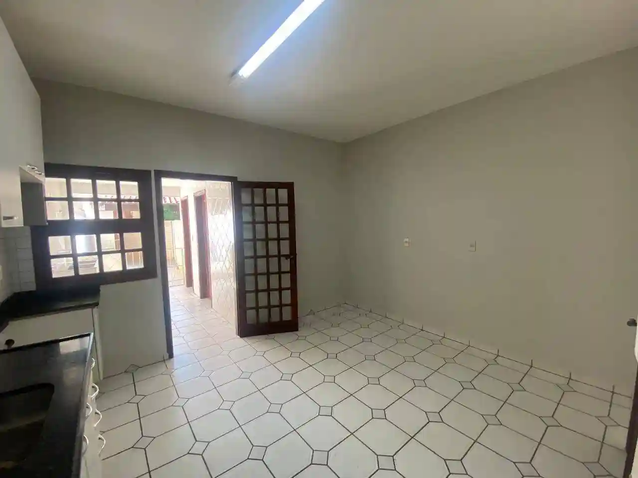 Casa Comercial com 3 quartos para aluguel, 250m² — foto 9 de 26