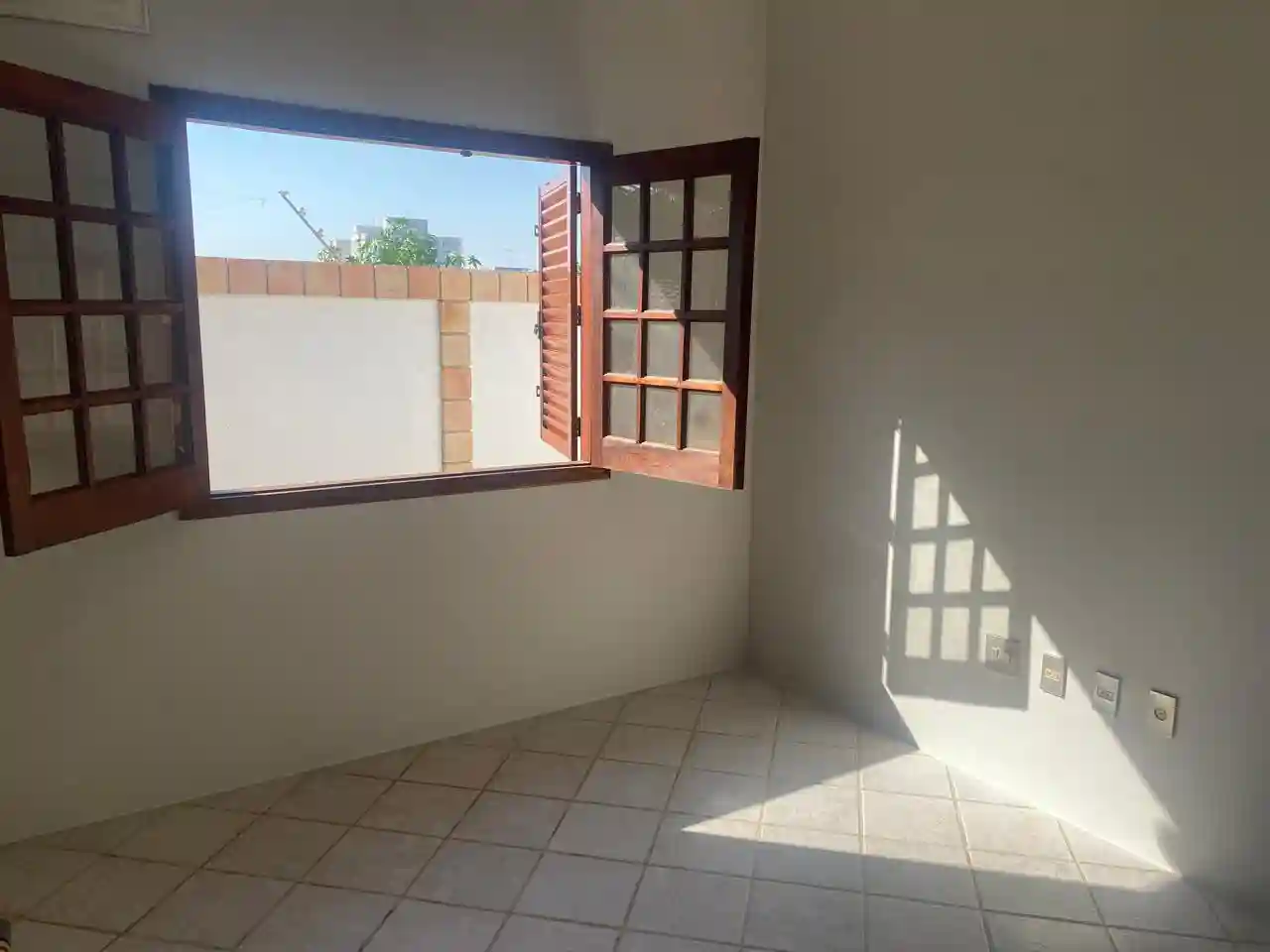 Casa Comercial com 3 quartos para aluguel, 250m² — foto 24 de 26