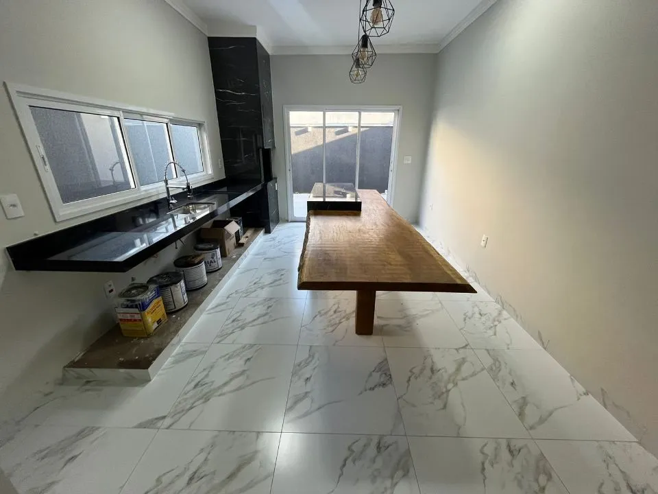 Casa à venda — foto 1 de 10