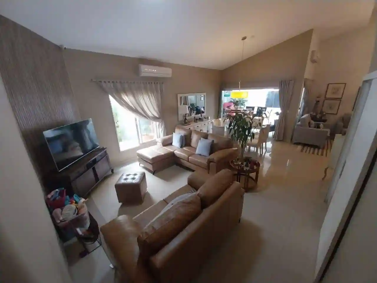 Casa com 3 quartos à venda, 250m² — foto 10 de 30