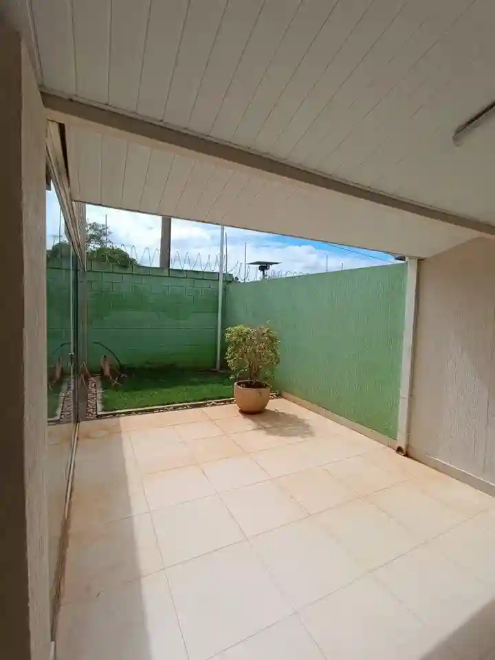 Casa de Condomínio com 3 quartos para aluguel, 182m² — foto 8 de 20