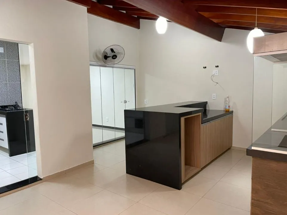 Casa de Condomínio à venda — foto 1 de 4