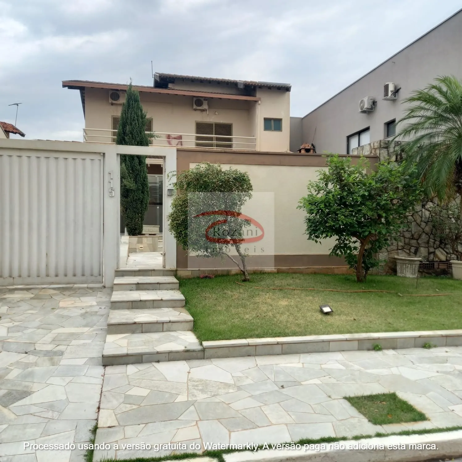Casa de Condomínio com 2 quartos para aluguel, 200m² — foto 1 de 27