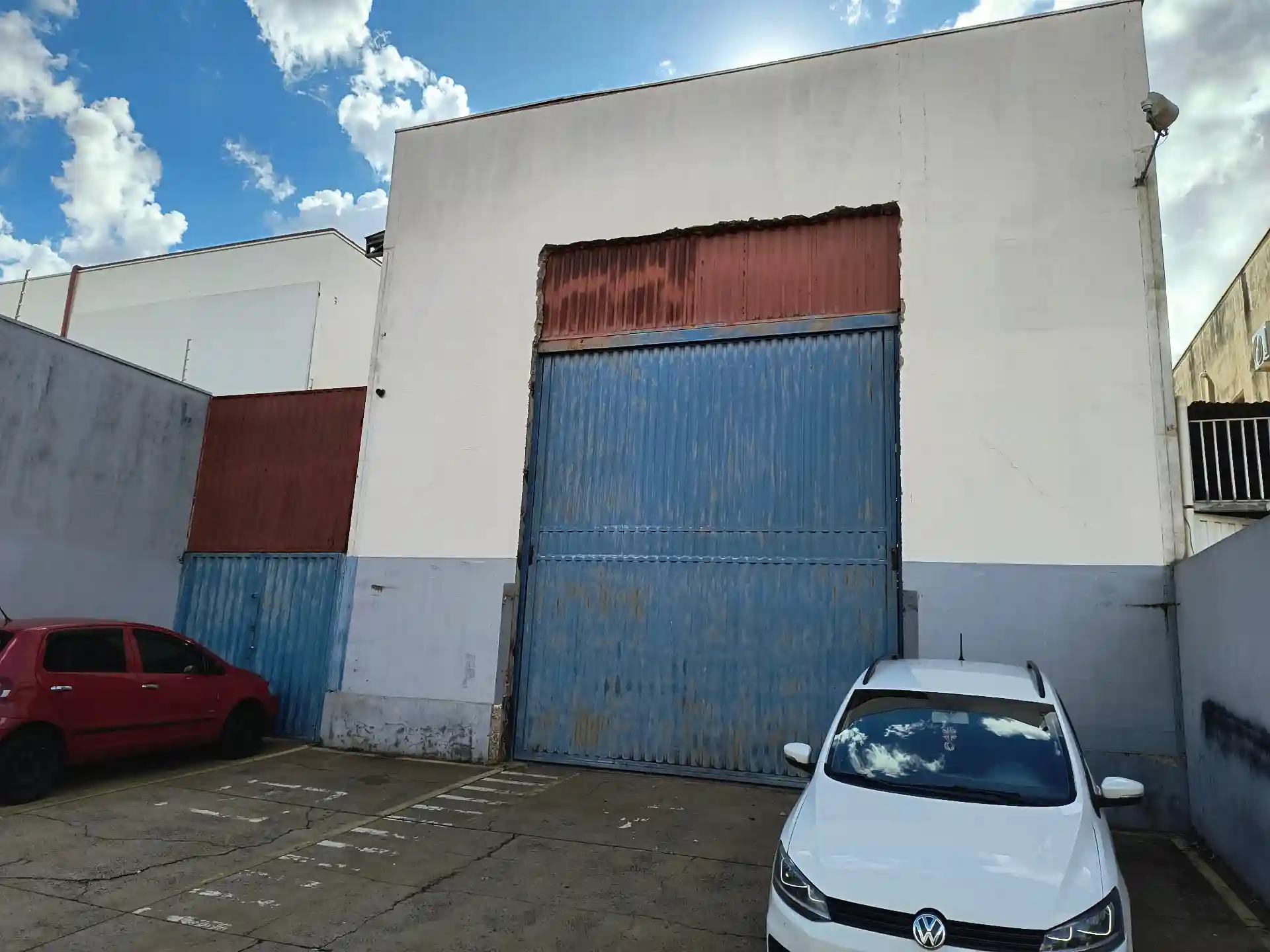 Galpão / Depósito / Armazém  à venda, 950m² — foto 7 de 13