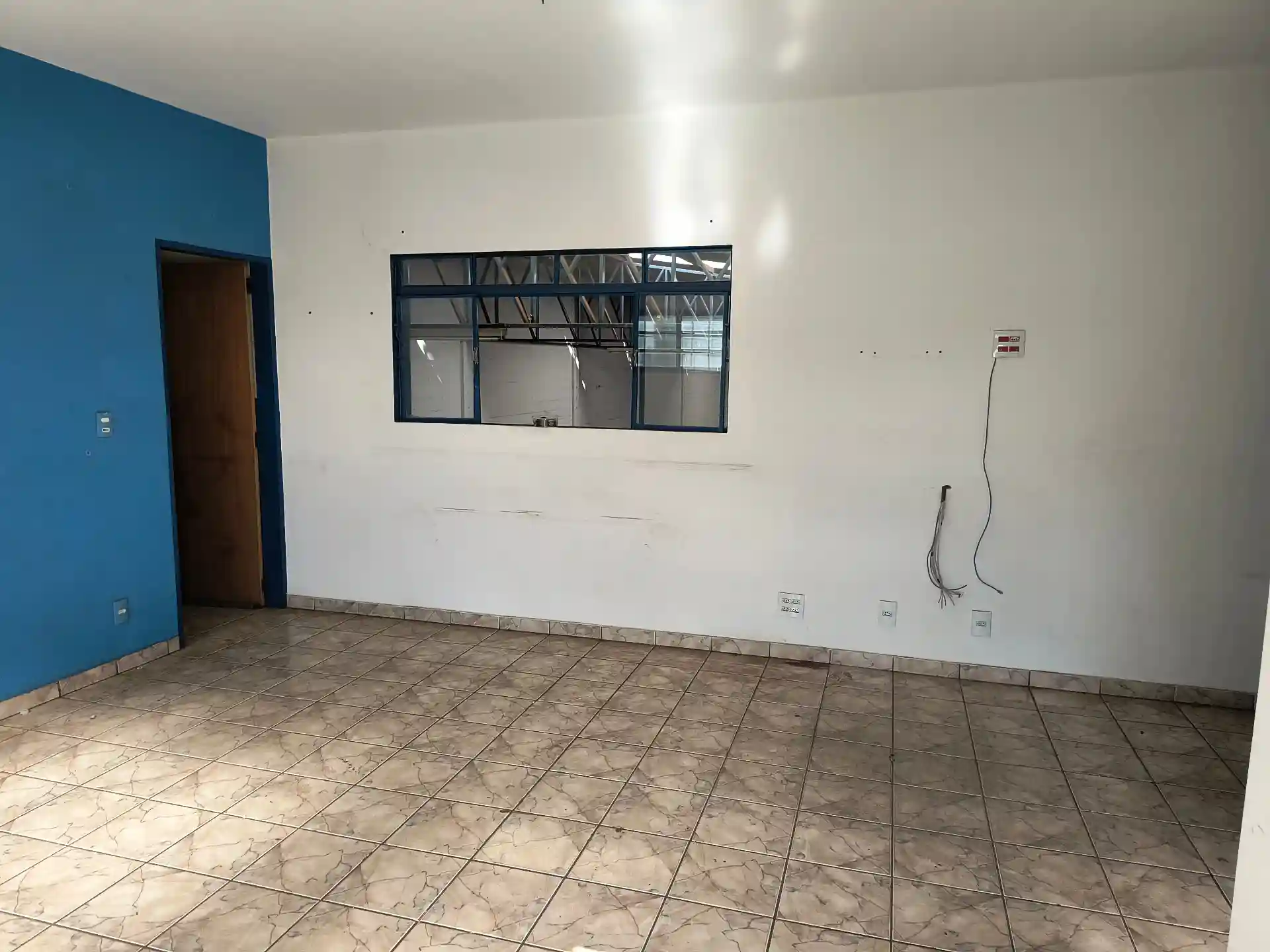 Galpão / Depósito / Armazém  à venda, 950m² — foto 11 de 13