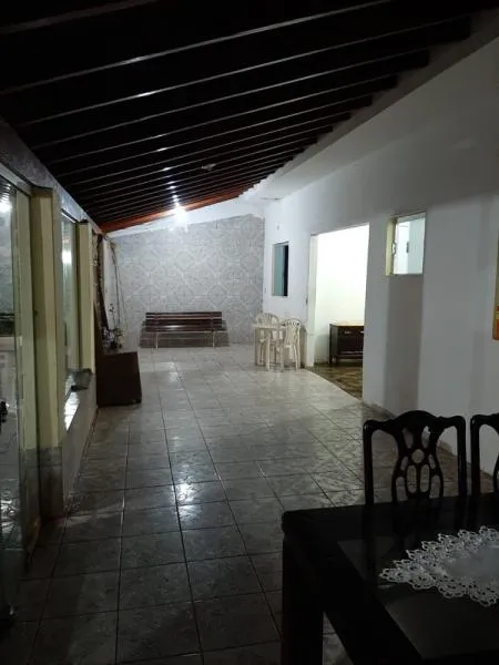 Casa à venda — foto 2 de 5