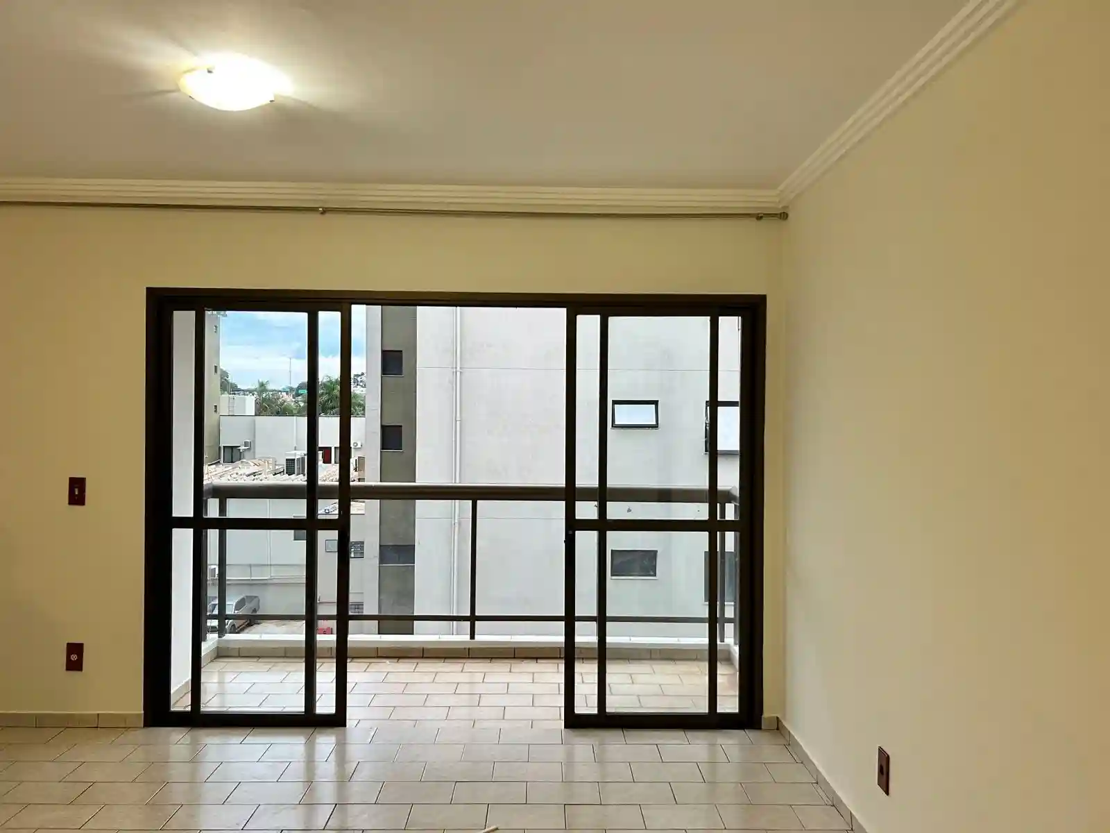 Apartamento com 3 quartos à venda, 108m² — foto 1 de 14