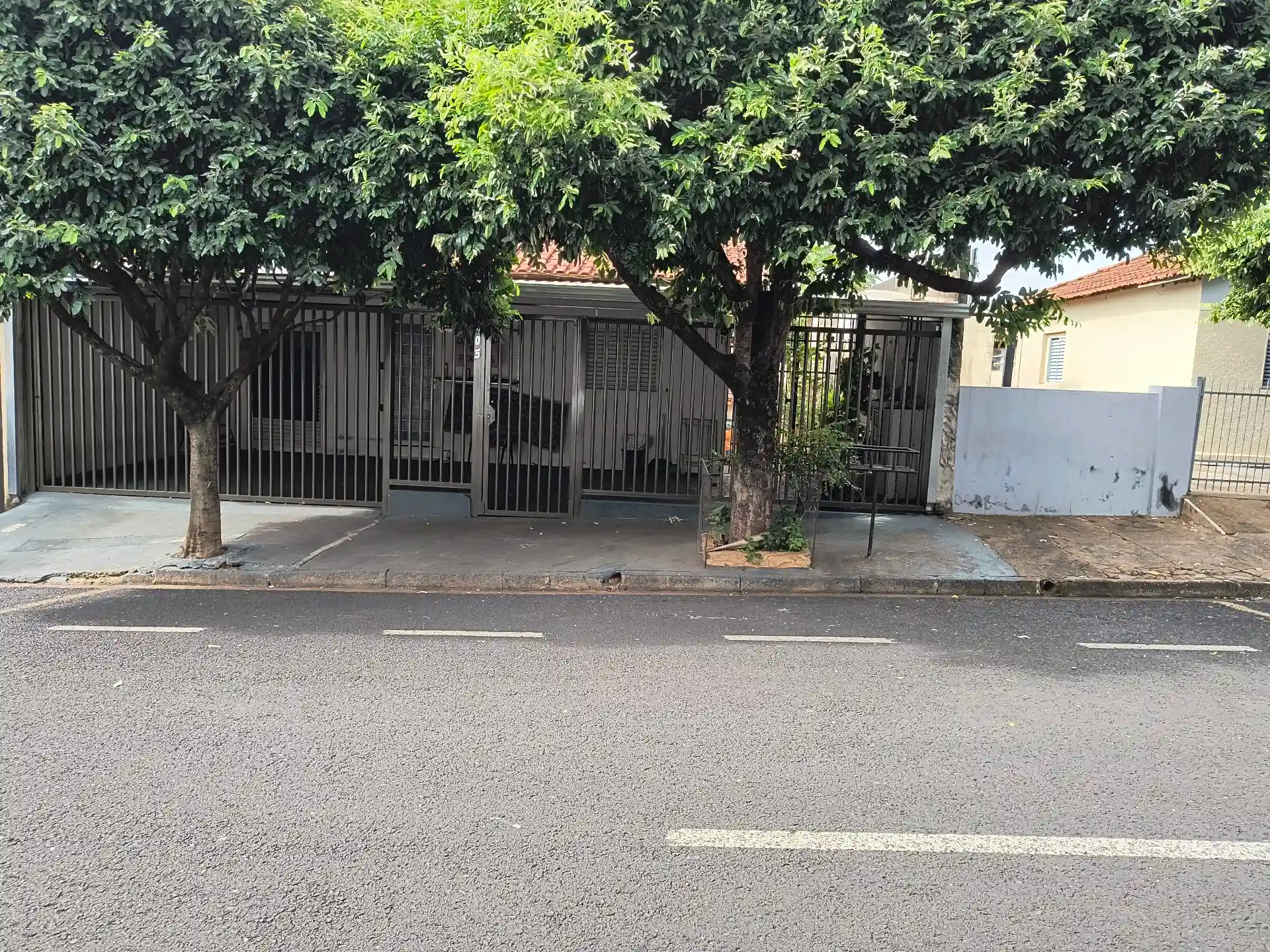 Casa com 2 quartos à venda, 207m² — foto 1 de 11