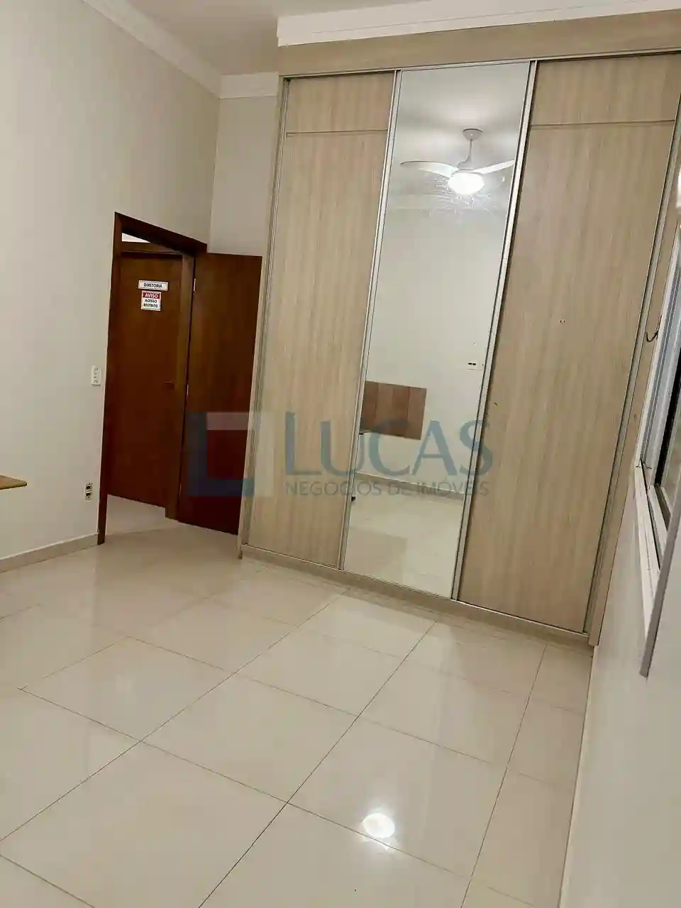 Casa de Condomínio com 3 quartos à venda, 352m² — foto 16 de 33