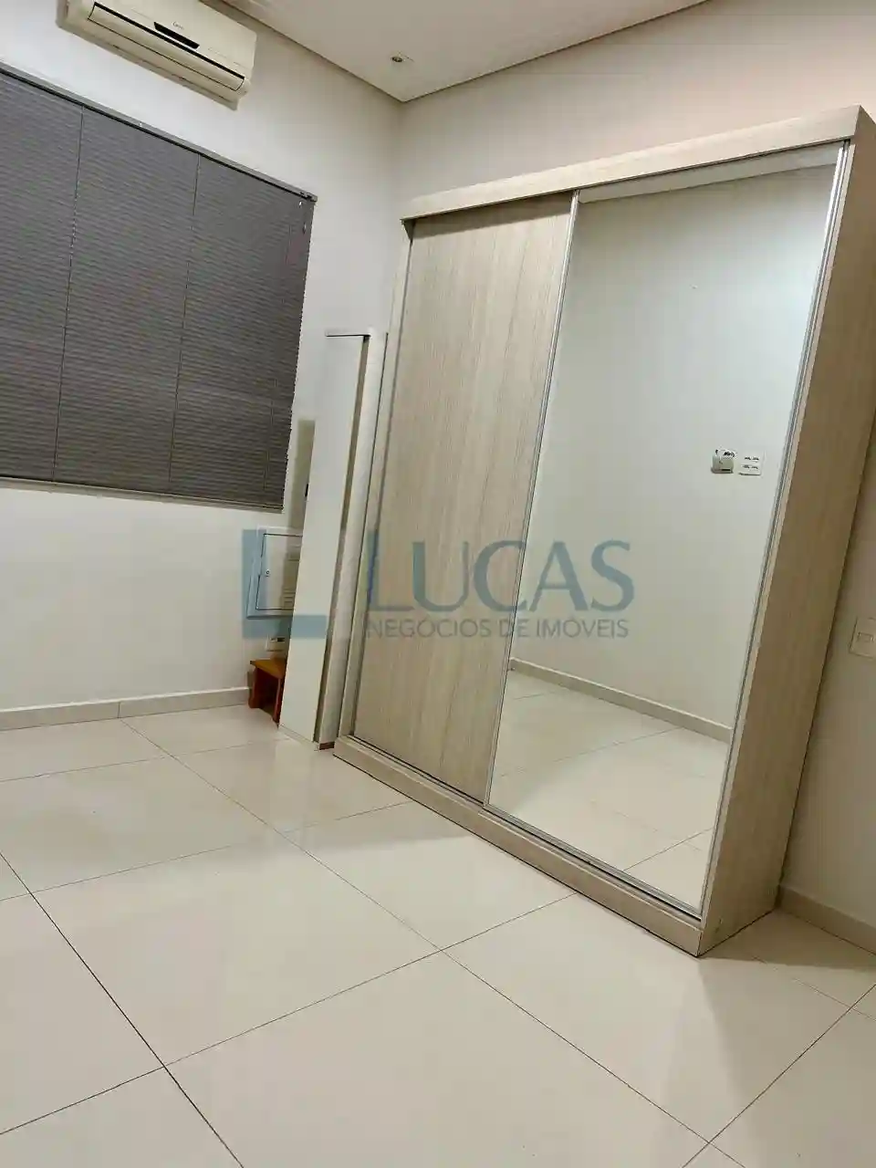 Casa de Condomínio com 3 quartos à venda, 352m² — foto 8 de 33