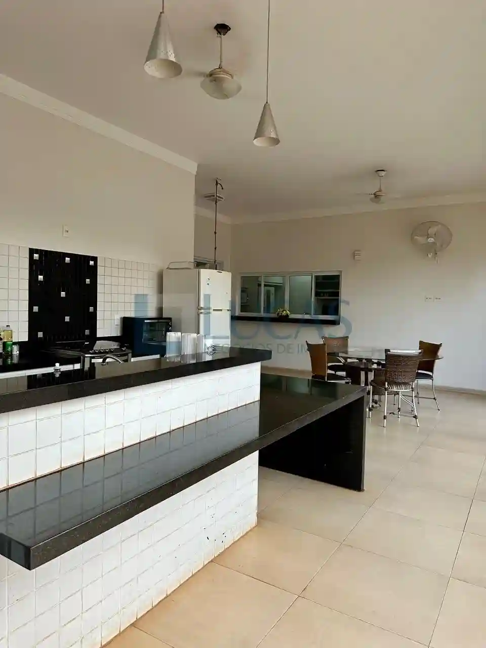 Casa de Condomínio com 3 quartos à venda, 352m² — foto 10 de 33