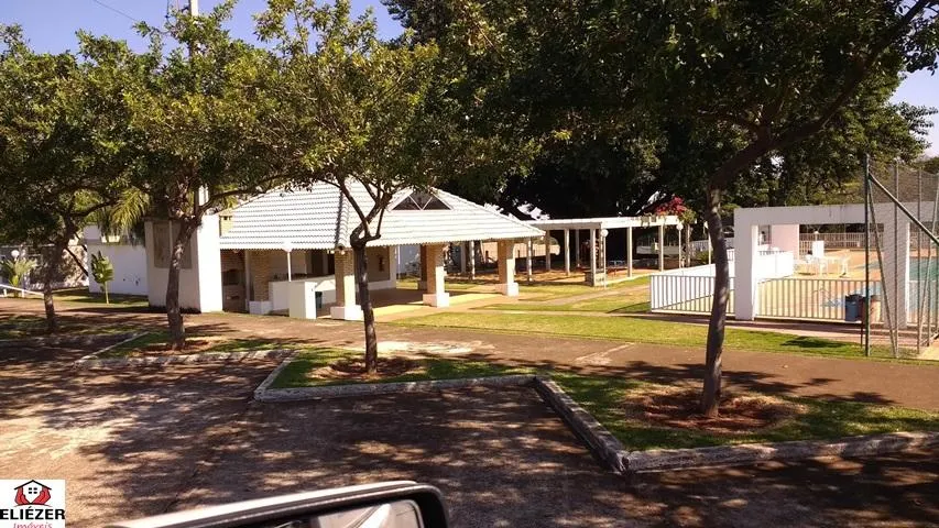 Terreno / Lote / Condomínio à venda — foto 2 de 2