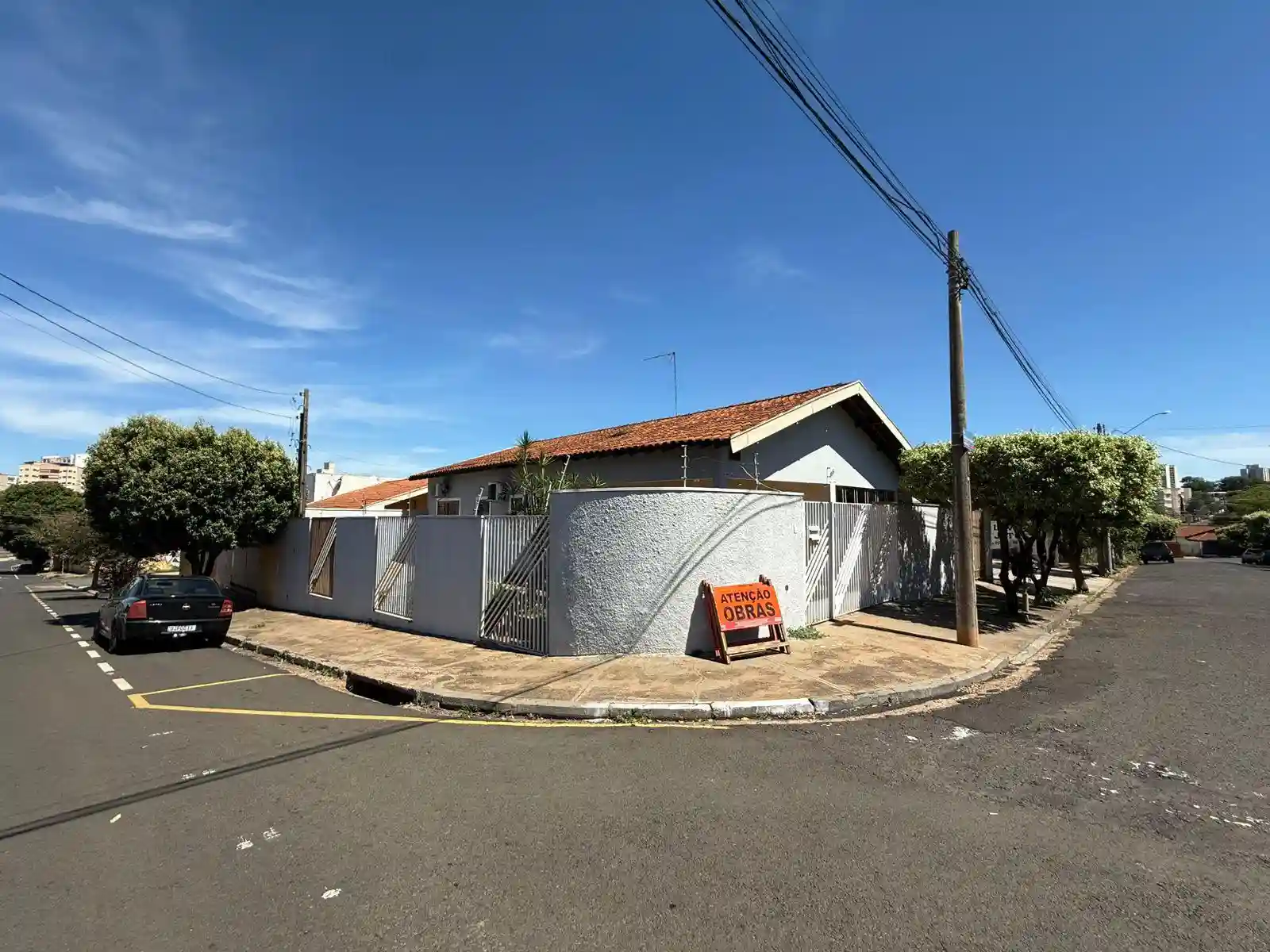 Casa Comercial com 3 quartos à venda, 143m² — foto 2 de 12