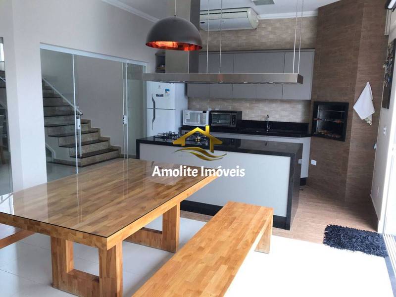Casa de Condomínio com 3 quartos à venda, 260m² — foto 5 de 19