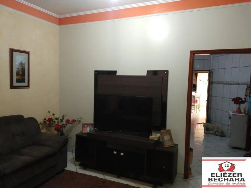 Casa à venda — foto 8 de 11