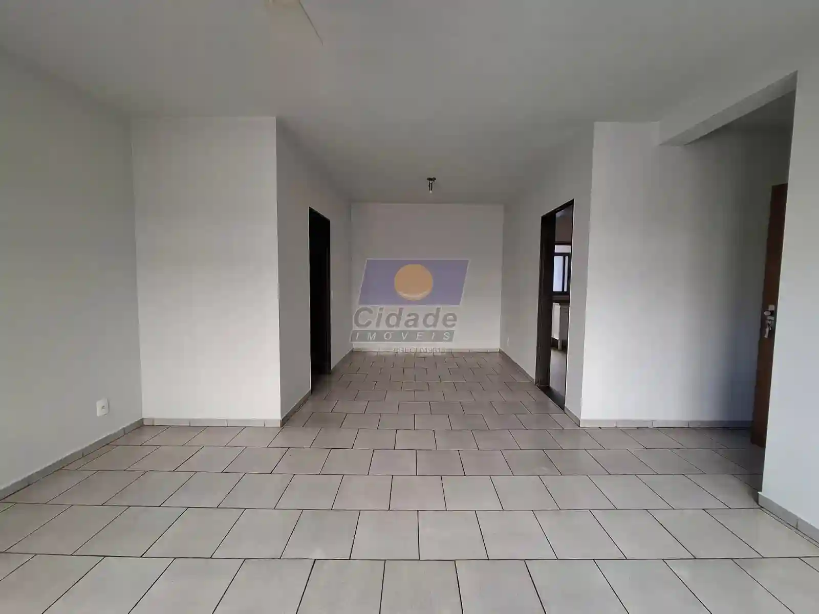 Apartamento com 3 quartos à venda, 100m² — foto 2 de 11