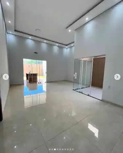 Casa de Condomínio com 3 quartos à venda, 253m² — foto 3 de 10