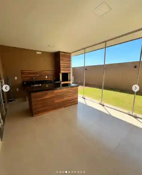 Casa de Condomínio com 3 quartos à venda, 253m² — foto 4 de 10