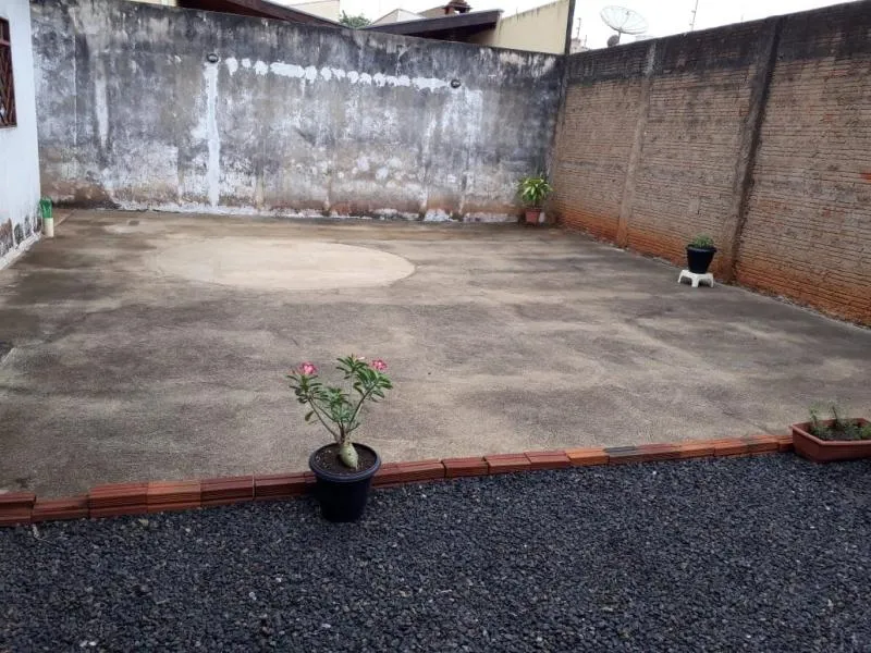 Casa à venda — foto 2 de 2