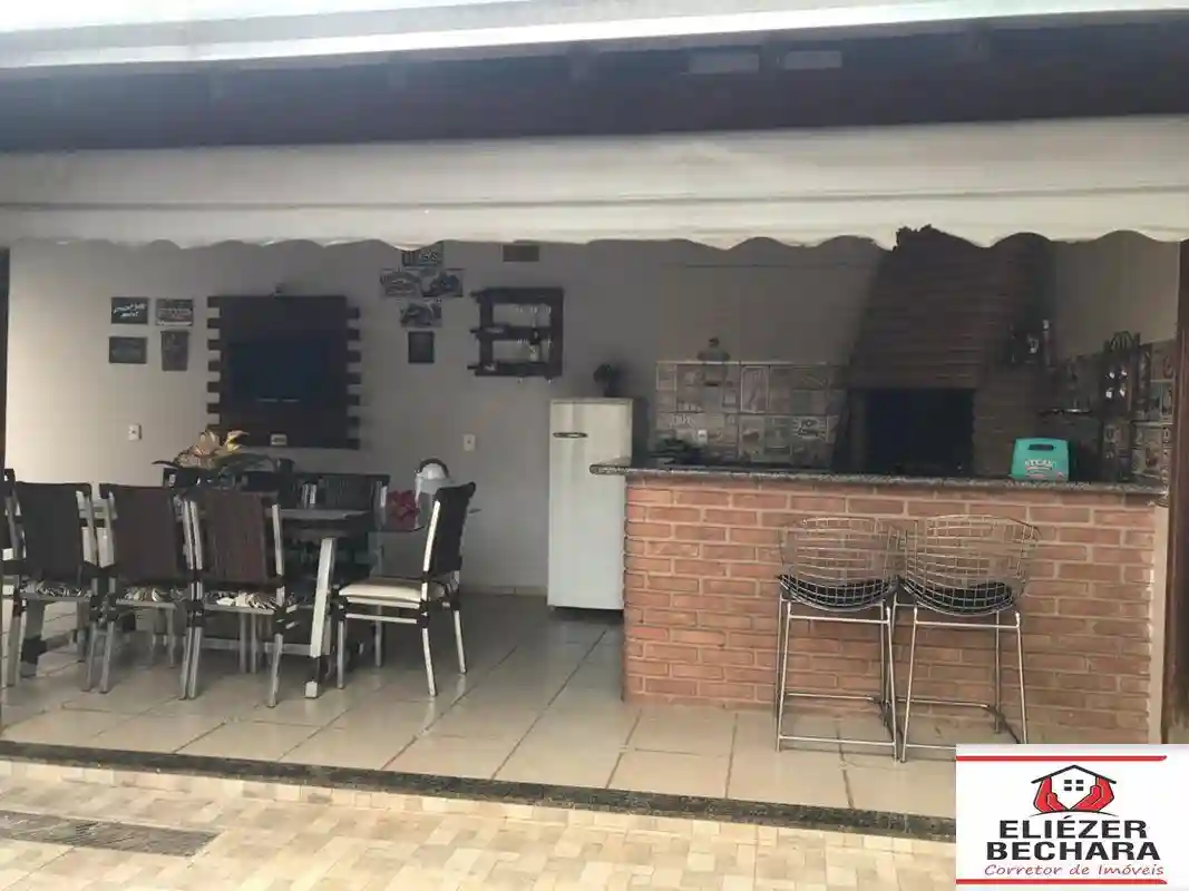 Casa com 3 quartos à venda, 200m² — foto 11 de 20