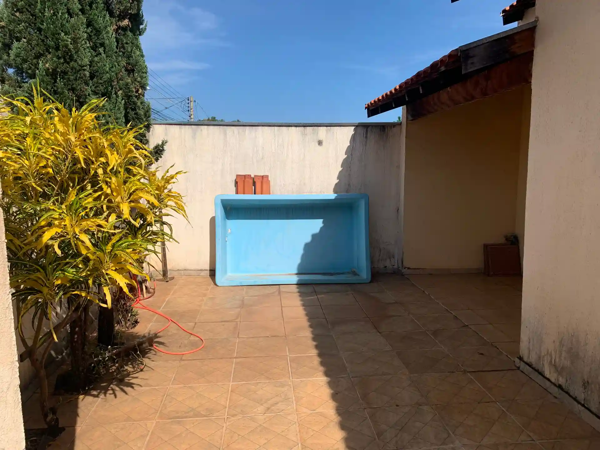 Casa com 3 quartos à venda, 102m² — foto 2 de 21