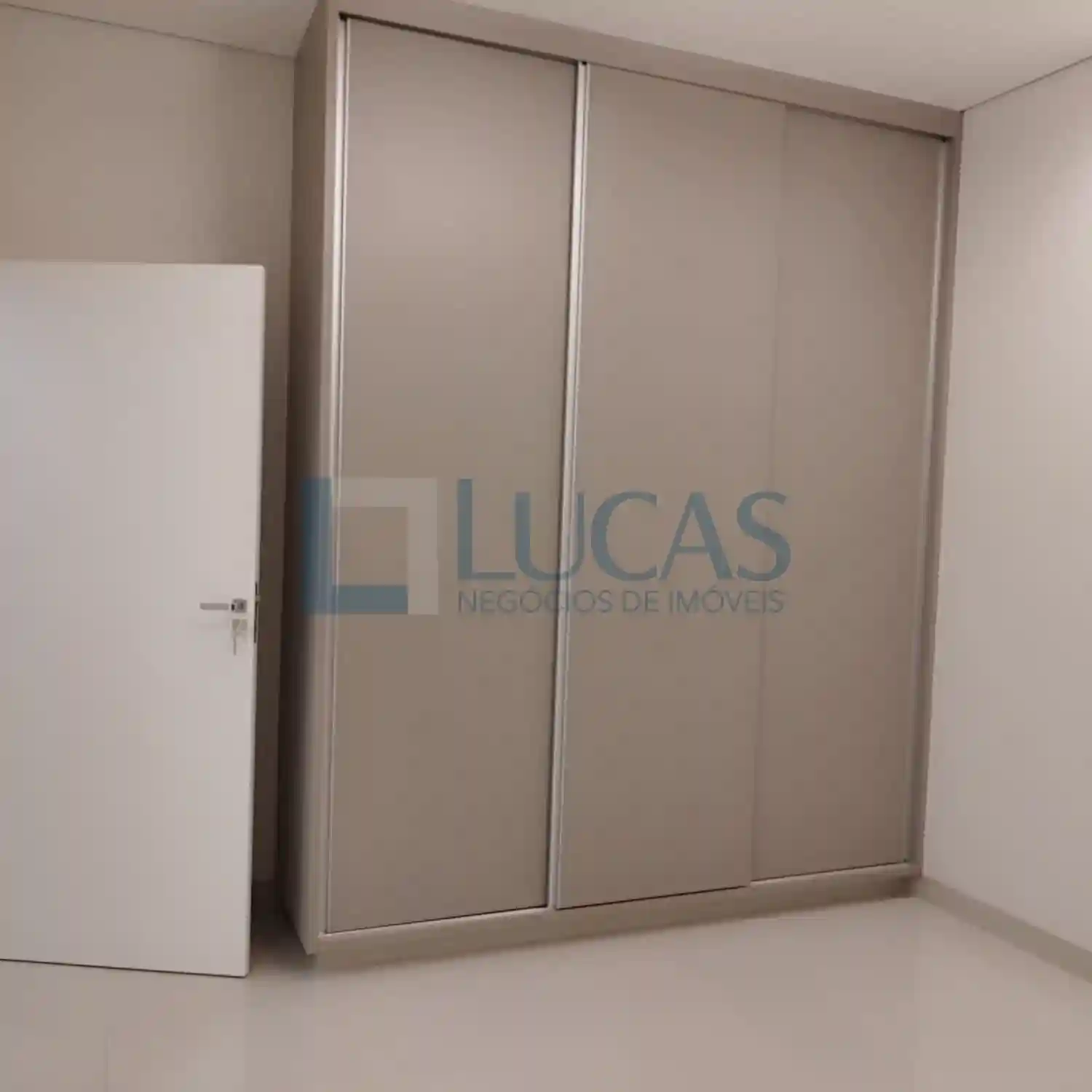 Casa de Condomínio com 3 quartos à venda, 212m² — foto 17 de 17