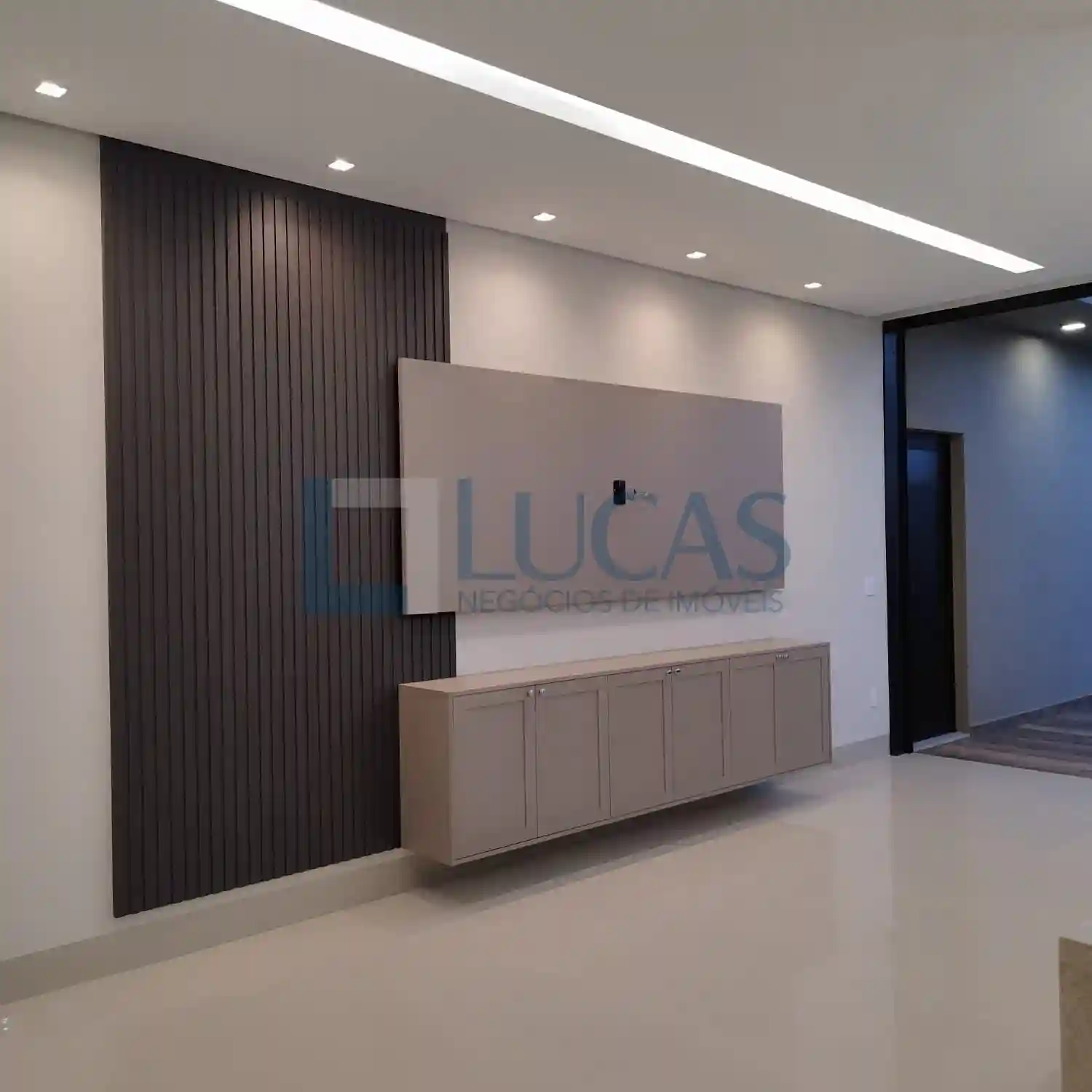 Casa de Condomínio com 3 quartos à venda, 212m² — foto 9 de 17