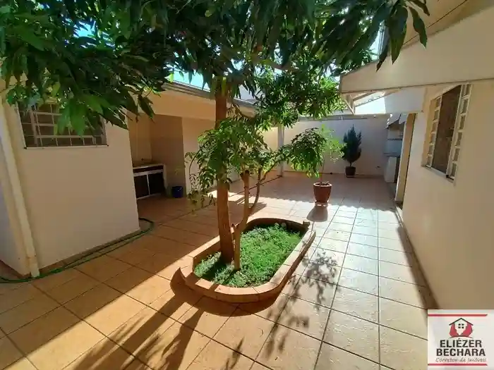 Casa com 3 quartos à venda, 212m² — foto 34 de 51