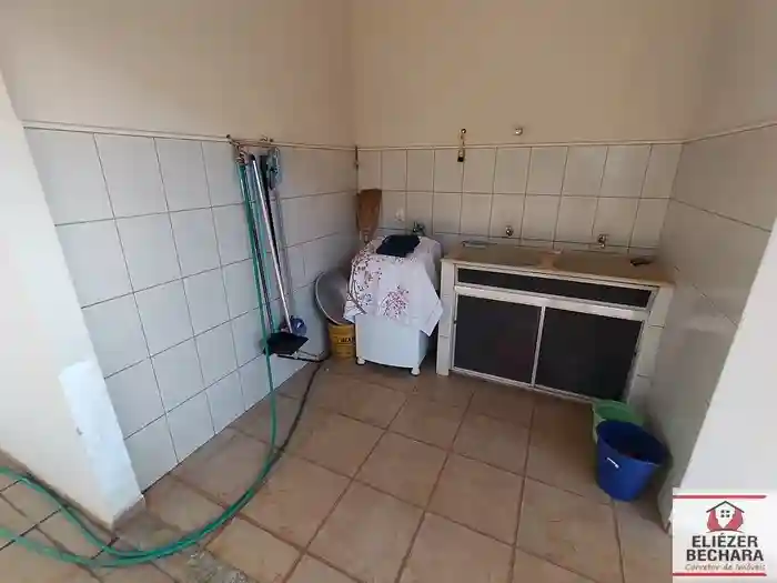 Casa com 3 quartos à venda, 212m² — foto 33 de 51