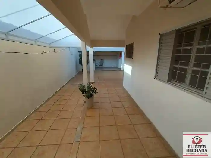 Casa com 3 quartos à venda, 212m² — foto 26 de 51