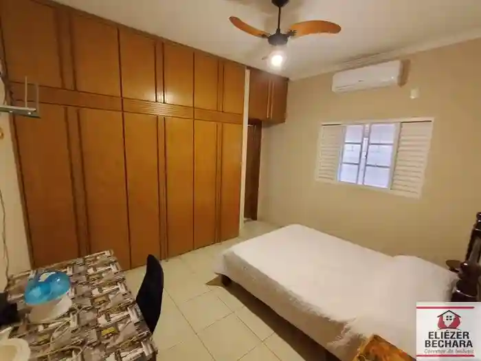 Casa com 3 quartos à venda, 212m² — foto 10 de 51