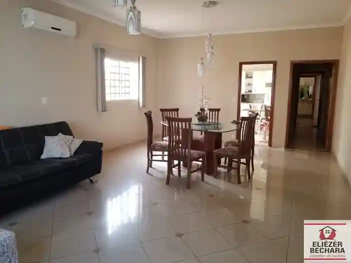 Casa com 3 quartos à venda, 212m² — foto 49 de 51