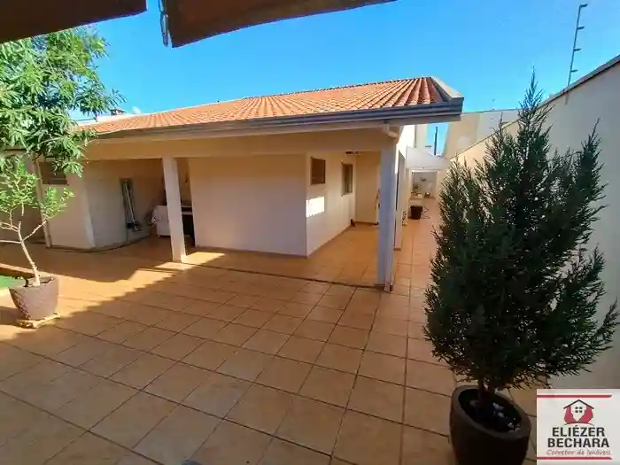 Casa com 3 quartos à venda, 212m² — foto 30 de 51