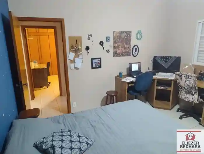 Casa com 3 quartos à venda, 212m² — foto 2 de 51