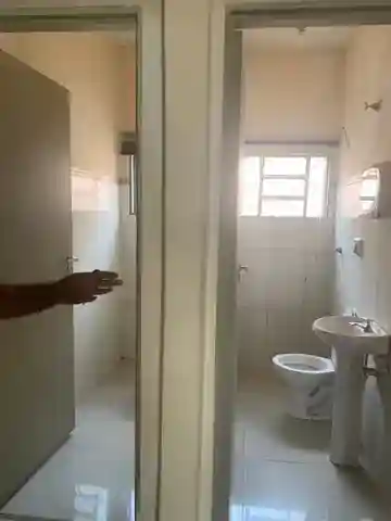 Casa Comercial com 3 quartos à venda, 220m² — foto 2 de 7