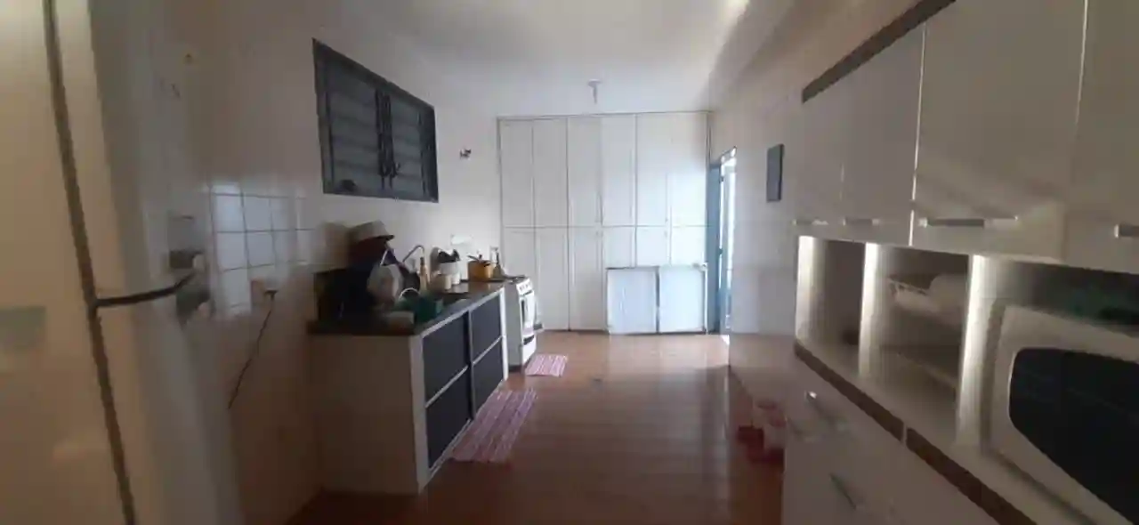 Casa com 4 quartos à venda, 247m² — foto 11 de 16