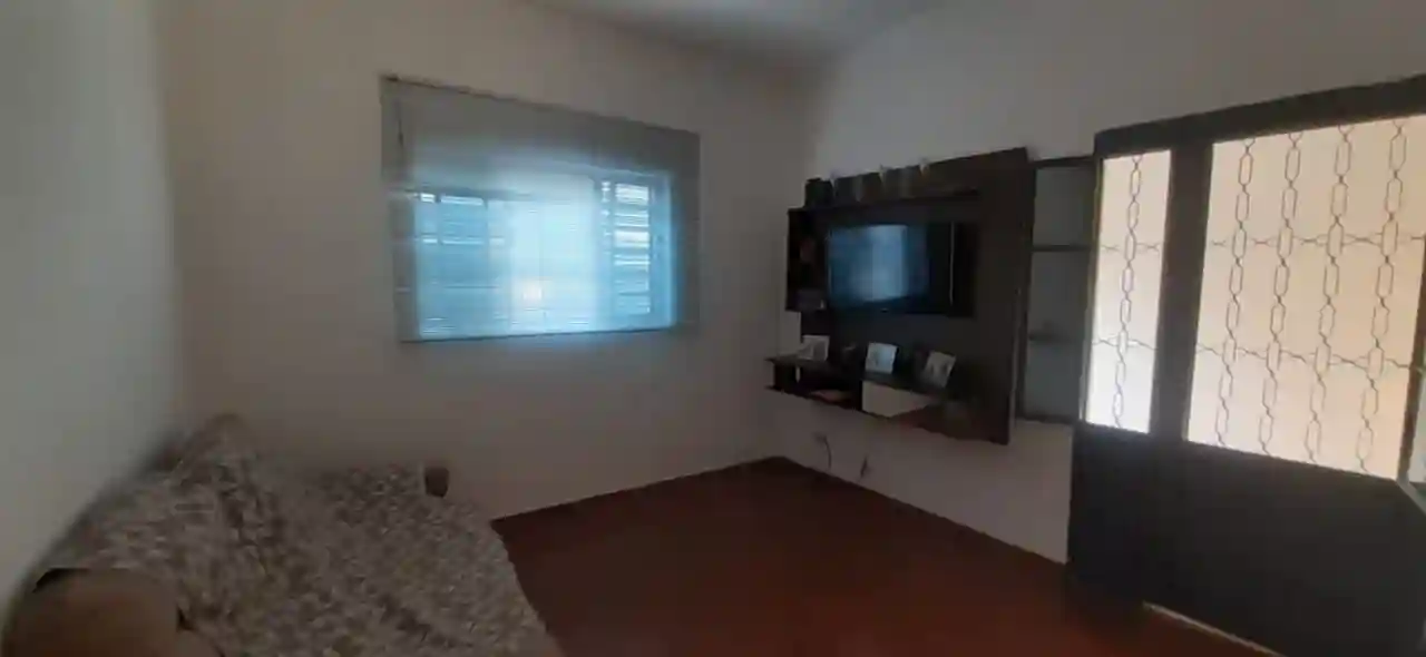Casa com 4 quartos à venda, 247m² — foto 2 de 16