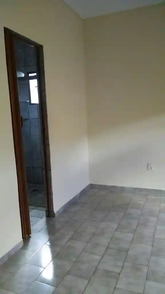 Casa à venda — foto 3 de 8
