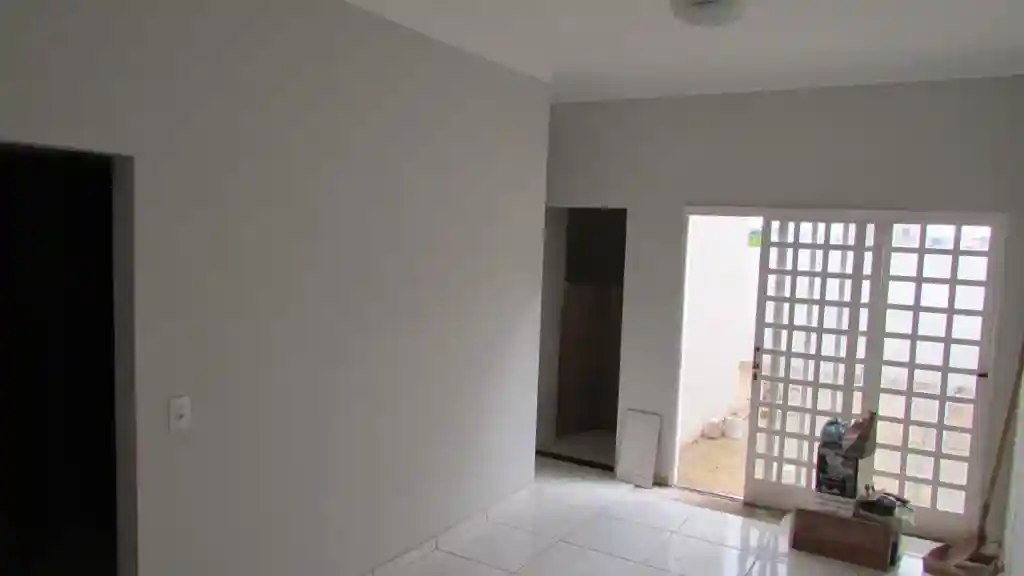 Casa com 3 quartos à venda, 67m² — foto 1 de 3