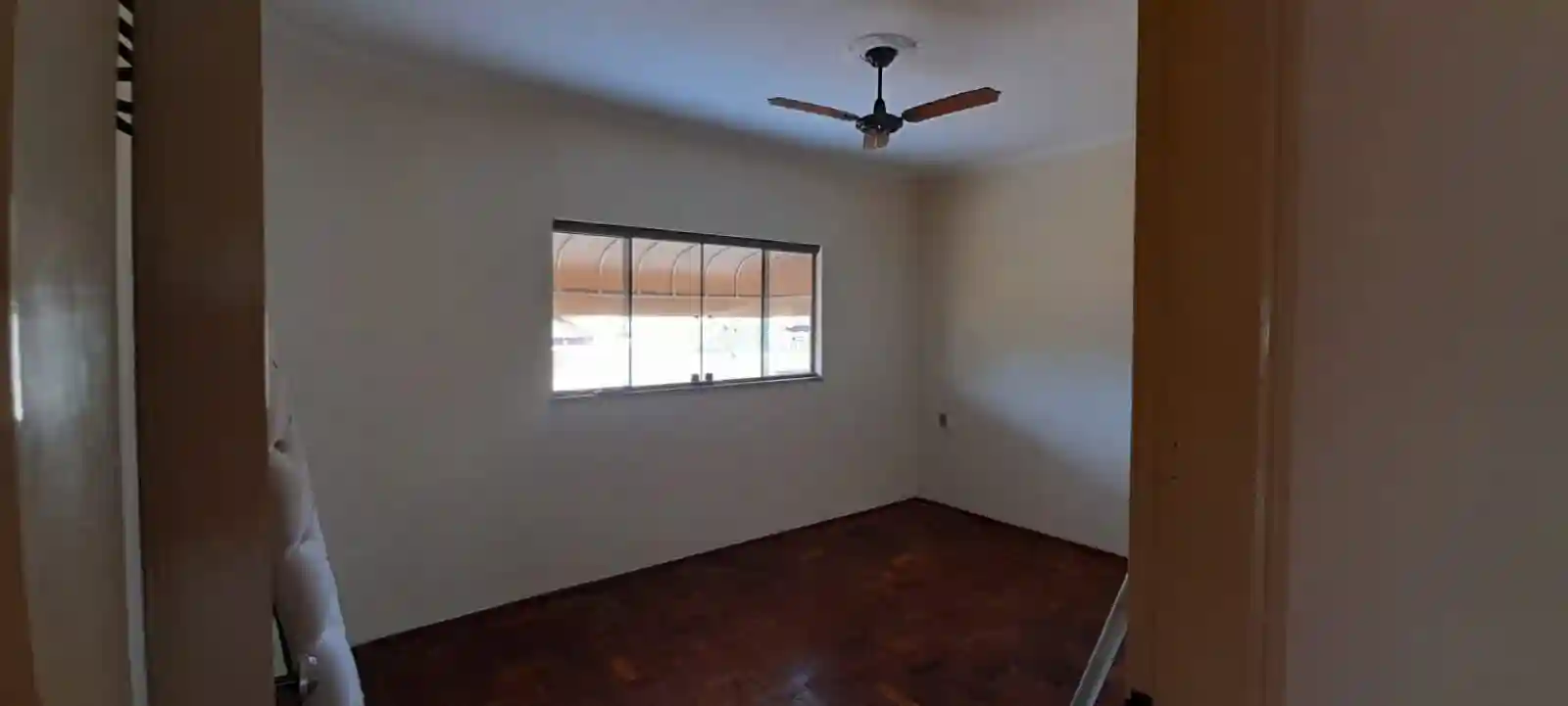 Casa com 3 quartos à venda, 180m² — foto 5 de 7